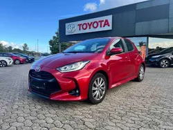 Rot Gebraucht 2022 Toyota Yaris Active Kleinwagen | 17.800 € (Fairer Preis)