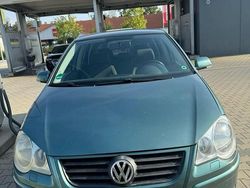 Grün Gebraucht 2005 VW Polo Limousine | 3.000 € (Teuer)