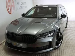 Grau Neu 2025 Skoda Superb SportLine Kombi | 42.990 € (Fairer Preis)
