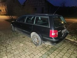 Schwarz Gebraucht 2002 VW Passat Kombi | 800 € (Guter Preis)