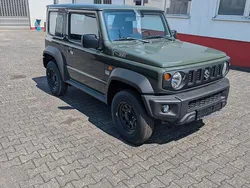 Grün Gebraucht 2023 Suzuki Jimny SUV | 31.500 € (Etwas zu teuer)