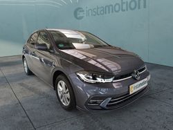 Grau Gebraucht 2024 VW Polo Style Limousine | 28.745 €