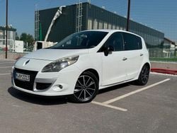 Weiß Gebraucht 2011 Renault Scénic III Van / Kleinbus | 4.600 €