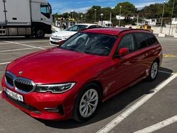 Rot Gebraucht 2020 BMW 320 Sport Line Kombi | 21.990 € (Fairer Preis)