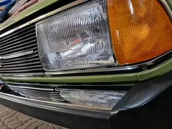Grün Gebraucht 1977 Audi 100 Limousine | 6.600 €