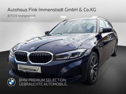 Blau Gebraucht 2022 BMW 330e Sport Line Kombi | 29.990 € (Fairer Preis)
