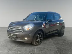 Grau Gebraucht 2016 Mini Cooper D Countryman SUV | 13.555 € (Etwas zu teuer)