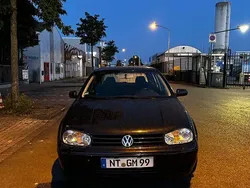 Schwarz Gebraucht 2002 VW Golf IV Highline Limousine | 2.999 € (Fairer Preis)
