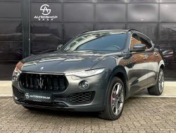 Schwarz Gebraucht 2017 Maserati Levante SUV | 38.700 € (Fairer Preis)