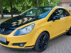 Gelb Gebraucht 2010 Opel Corsa Edition Kleinwagen | 2.650 € (Fairer Preis)