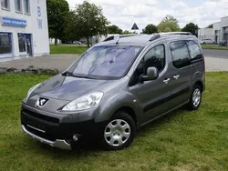 Grau Gebraucht 2012 Peugeot Partner Tepee Tendance Van / Kleinbus | 6.999 € (Fairer Preis)