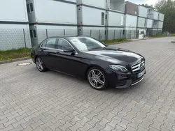 Schwarz Gebraucht 2019 Mercedes E220 AMG line Limousine | 31.000 € (Fairer Preis)