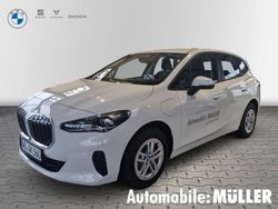 Weiss Gebraucht 2023 BMW 225 Active Tourer Luxury Line Van / Kleinbus | 30.850 € (Superpreis)