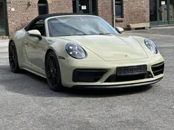 Iridiumgreen metallic Gebraucht 2023 Porsche 911 Carrera GTS Cabrio | 169.790 € (Teuer)