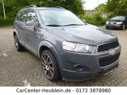 Grau Gebraucht 2011 Chevrolet Captiva LS SUV | 3.990 € (Superpreis)