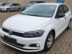 Weiß Gebraucht 2018 VW Polo Trendline Limousine | 6.490 € (Guter Preis)