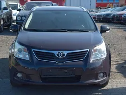 Lila Gebraucht 2009 Toyota Avensis Sol Kombi | 3.499 € (Etwas zu teuer)