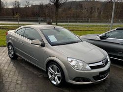 Grau Gebraucht 2010 Opel Astra Cabriolet Cabrio | 6.299 € (Etwas zu teuer)
