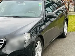 Schwarz Gebraucht 2013 Mercedes E220 Kombi | 11.000 €