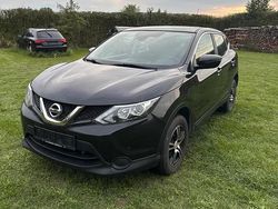 Schwarz Gebraucht 2016 Nissan Qashqai SUV | 7.900 € (Guter Preis)