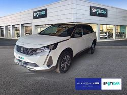 Weiß Gebraucht 2023 Peugeot 5008 Allure Van / Kleinbus | 24.880 € (Superpreis)