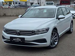 Gletscherweissmetallic Gebraucht 2022 VW Passat Kombi | 17.400 € (Guter Preis)