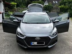 Grau Gebraucht 2015 Hyundai i40 Edition Kombi | 8.600 € (Guter Preis)