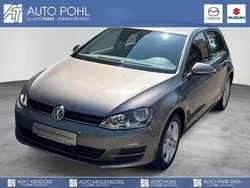 Grau Gebraucht 2015 VW Golf VII Limousine | 13.285 € (Fairer Preis)