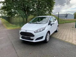 Weiß Gebraucht 2015 Ford Fiesta Kleinwagen | 5.200 € (Fairer Preis)