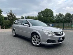 Silber Gebraucht 2005 Opel Vectra Kombi | 3.490 € (Teuer)