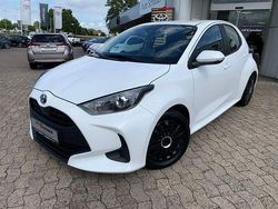Schneeweiß Gebraucht 2023 Toyota Yaris Hybrid Business Edition Kleinwagen | 20.990 € (Fairer Preis)