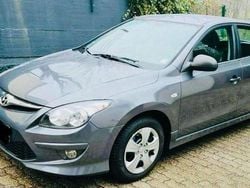 Silber Gebraucht 2010 Hyundai i30 Comfort Kombi | 4.300 € (Fairer Preis)