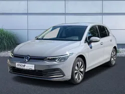 Mondsteingrau Gebraucht 2023 VW Golf VIII Move Limousine | 28.490 € (Fairer Preis)