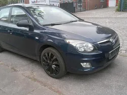 Blau Gebraucht 2010 Hyundai i30 Limousine | 1.600 € (Superpreis)