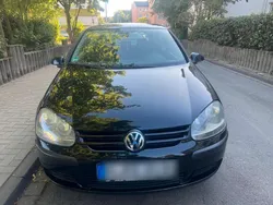 Schwarz Gebraucht 2003 VW Golf IV Kleinwagen | 1.400 € (Fairer Preis)