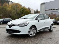 Weiß Gebraucht 2016 Renault Clio IV Life Limousine | 6.200 € (Fairer Preis)