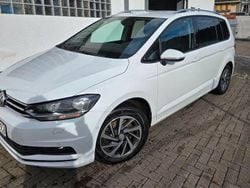 Weiß Gebraucht 2018 VW Touran Sound Van / Kleinbus | 13.099 € (Guter Preis)