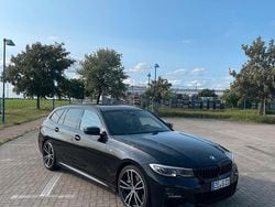 Schwarz Gebraucht 2019 BMW 330 M Sport Kombi | 29.999 € (Guter Preis)