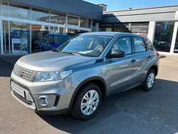 Grau Gebraucht 2018 Suzuki Vitara Club SUV | 12.890 € (Superpreis)