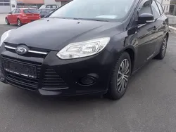 Schwarz Gebraucht 2013 Ford Focus Kombi | 2.850 € (Guter Preis)