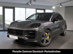 Grau Gebraucht 2025 Porsche Cayenne GTS SUV | 169.790 € (Teuer)