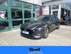 Grau Gebraucht 2019 Mazda 3 Selection Limousine | 18.470 € (Guter Preis)