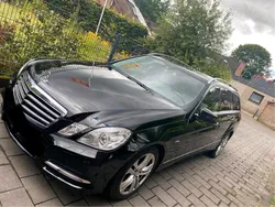 Schwarz Gebraucht 2011 Mercedes E220 Kombi | 12.650 € (Teuer)