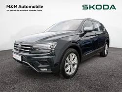 Grün Gebraucht 2018 VW Tiguan Allspace Highline SUV | 27.860 € (Etwas zu teuer)