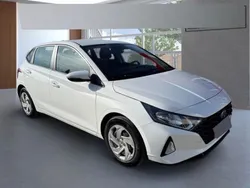 Weiss Gebraucht 2020 Hyundai i20 Essential Kleinwagen | 17.349 € (Etwas zu teuer)