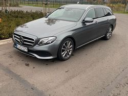 Grau Gebraucht 2019 Mercedes E350 Kombi | 25.000 € (Superpreis)