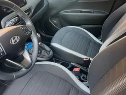 Schwarz Gebraucht 2023 Hyundai i10 Kleinwagen | 17.000 € (Fairer Preis)