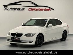 Weiß Gebraucht 2013 BMW 320 Coupé | 11.990 € (Guter Preis)