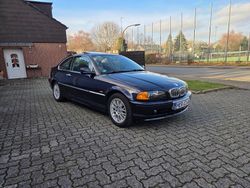 Blau Gebraucht 2000 BMW 318 Coupé | 3.990 €