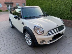 Weiß Gebraucht 2009 Mini Cooper Clubman Kombi | 5.850 € (Fairer Preis)